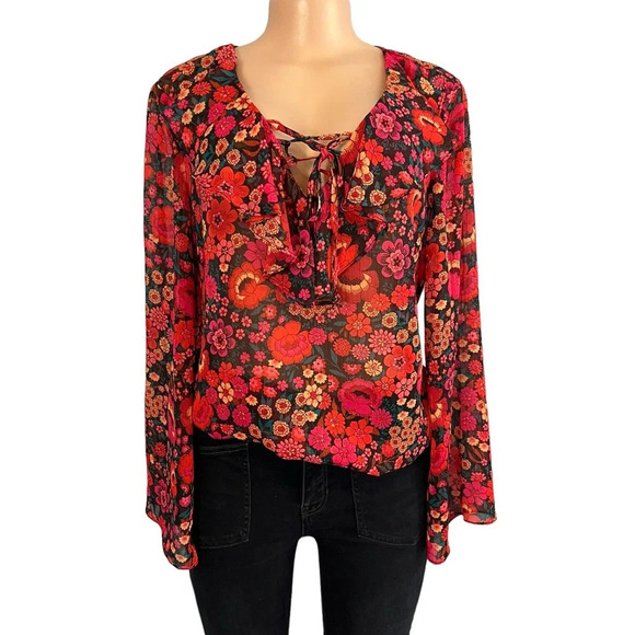 3/$30 🍂 New York and Company Red and Pink Floral Metallic Blouse - Picture 1 of 10